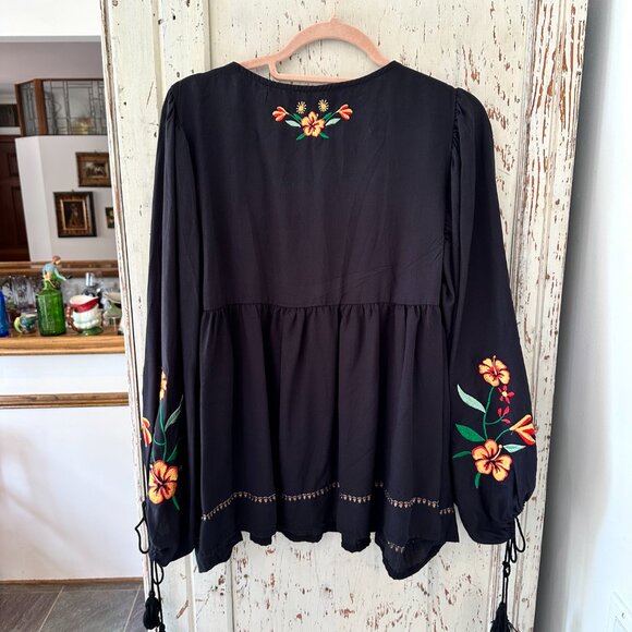 BOUTIQUE VISCOSE EMBROIDERED TASSLE TIE PEASANT BLOUSE - Picture 9 of 9